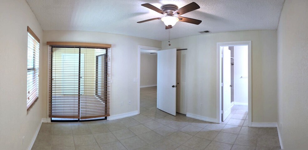 Building Photo - 3001 58th Ave S