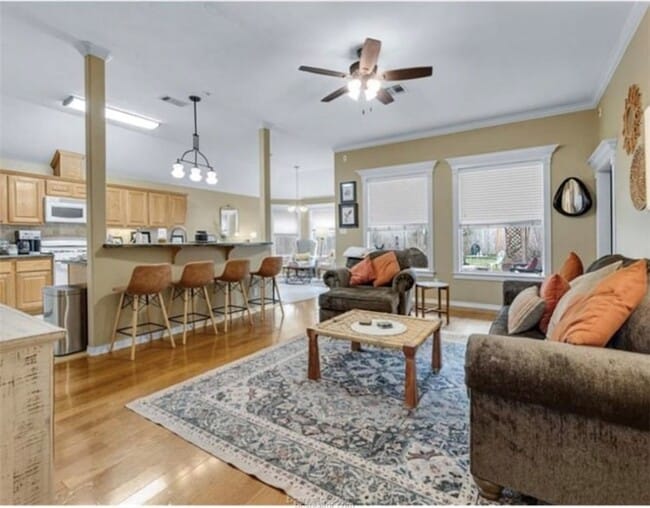 Building Photo - 3818 Dresden Ln