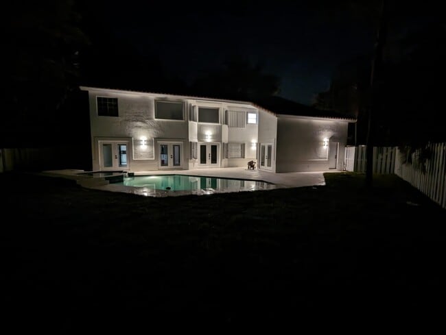Building Photo - 5720 NW 61st Pl