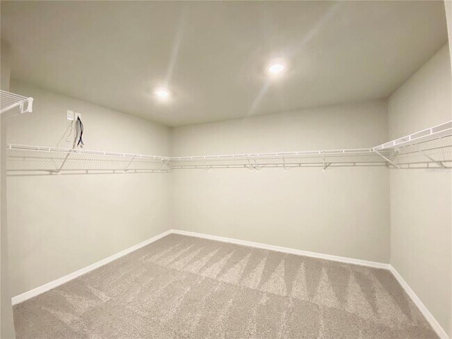 Building Photo - 535 Amadoras Wy