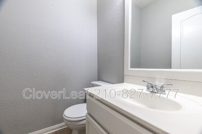 Building Photo - 6211 Big Bend Cove