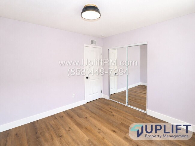 Building Photo - 6234 Rose Lake Ave
