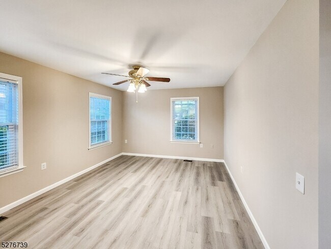 Building Photo - 3C John Adams Ct