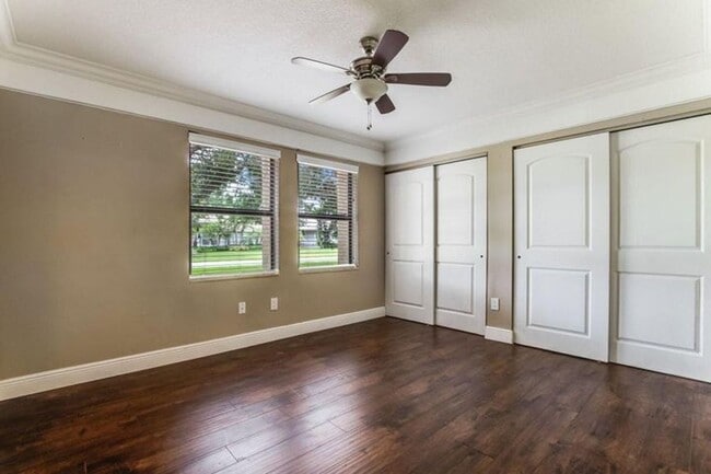 Building Photo - 2713 Yarmouth Dr