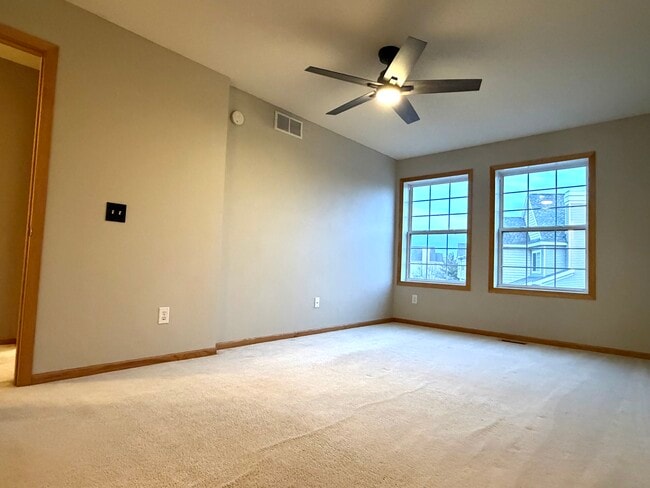 Building Photo - 11151 Aberdeen St NE