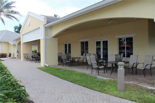 Building Photo - 2736 Lambay Ct