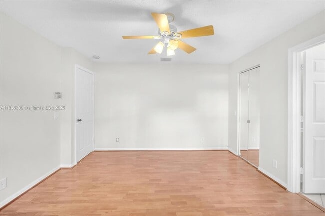 Building Photo - 1617 Zenith Way
