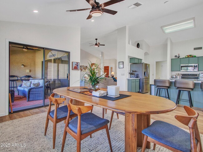 Building Photo - 9343 W Escuda Dr