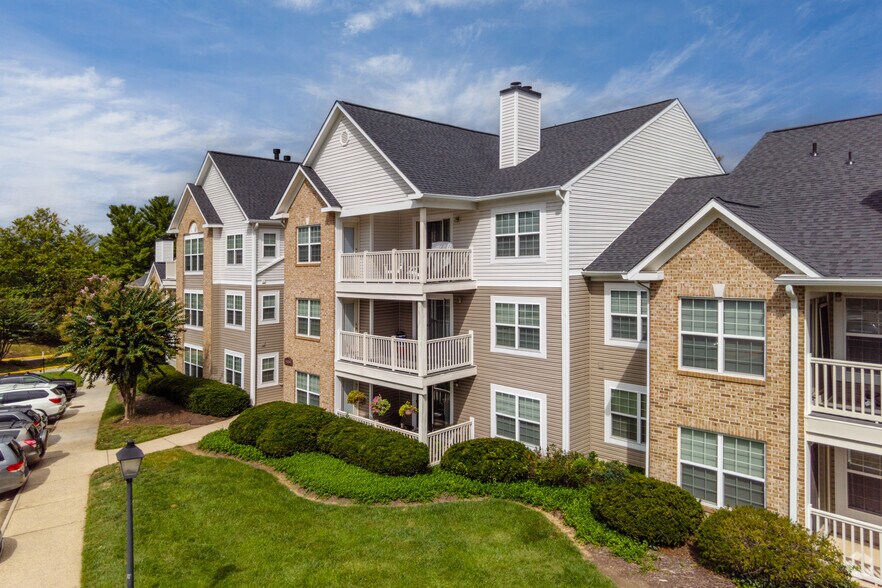 The Elms At Kingstowne 6008 Rock Cliff Ln Alexandria VA 22315
