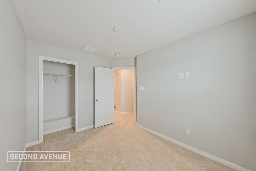 Building Photo - 2034 Cade Dr