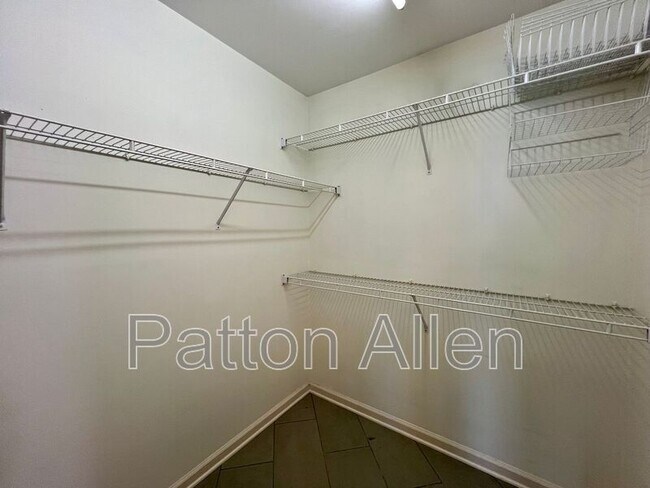 Building Photo - 29 Whispering Oak Ct