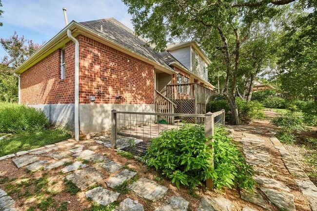Building Photo - 10905 Galleria Cove