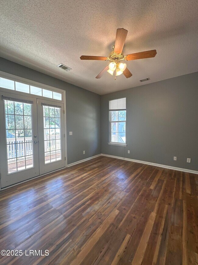 Building Photo - 2210 Waddell Rd