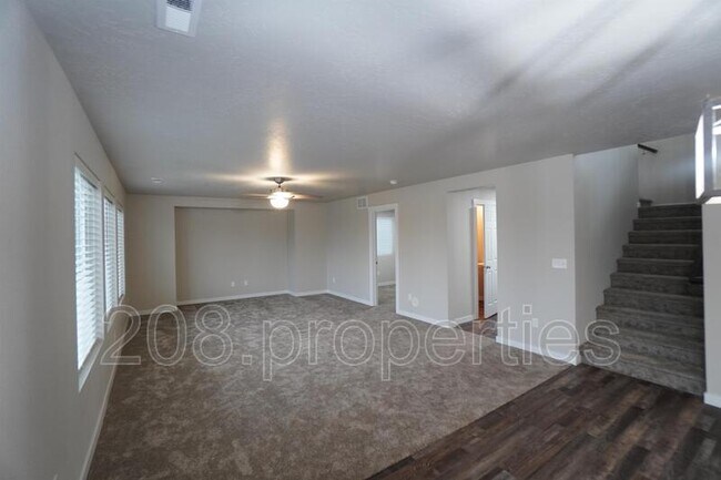 Building Photo - 13776 S Piano Ave
