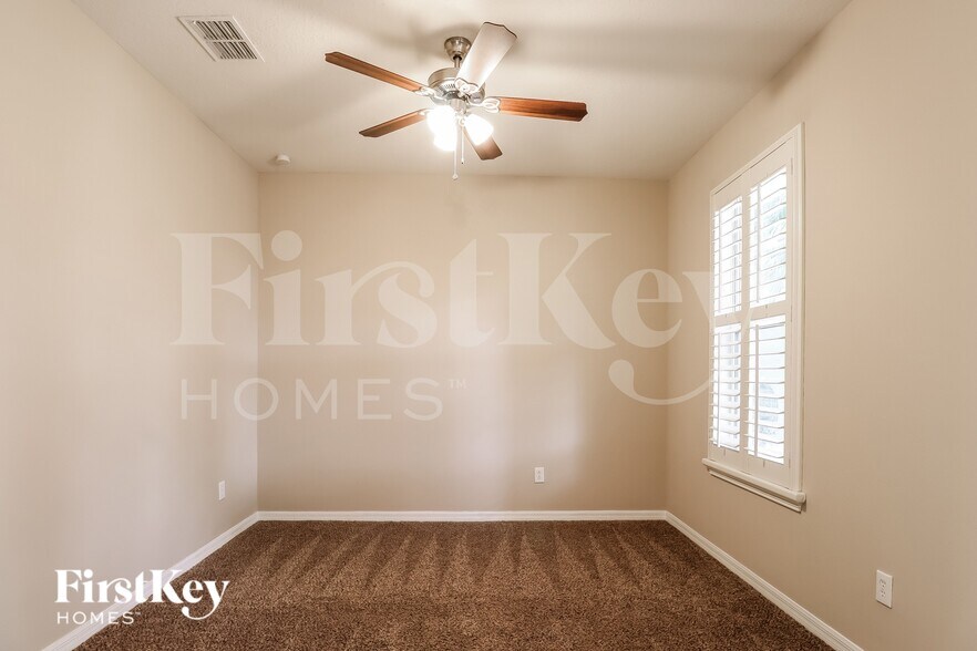 Building Photo - 7820 Riverwood Oaks Dr