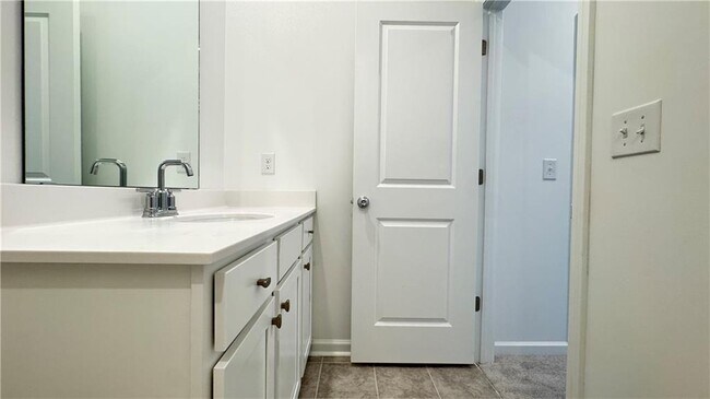 Building Photo - 55 Peeples Dr