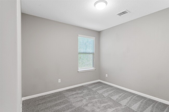 Building Photo - 124 Artesian Way