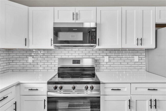 Building Photo - 8640 Tahoe Ct