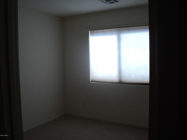 Building Photo - 4466 E Coyote Washington Dr