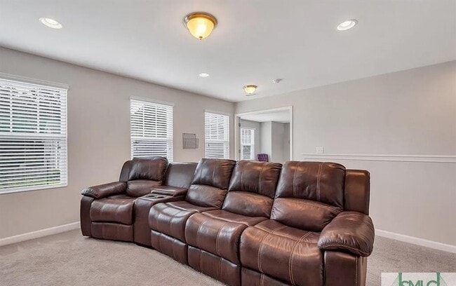 Building Photo - 365 Southwilde Way