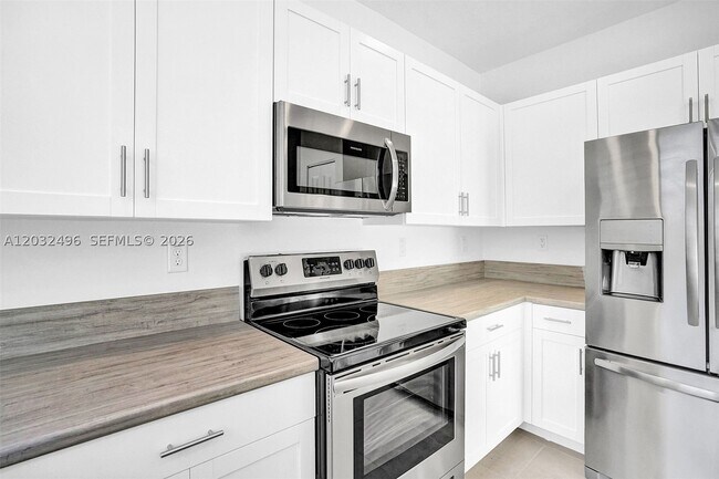 Building Photo - 2542 SE 29th Dr