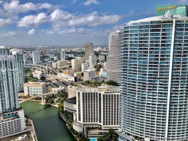 Building Photo - 475 Brickell Ave