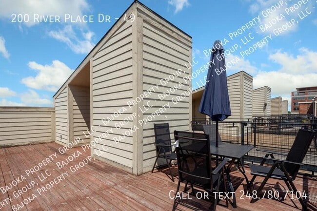 Building Photo - 200 River Pl Dr