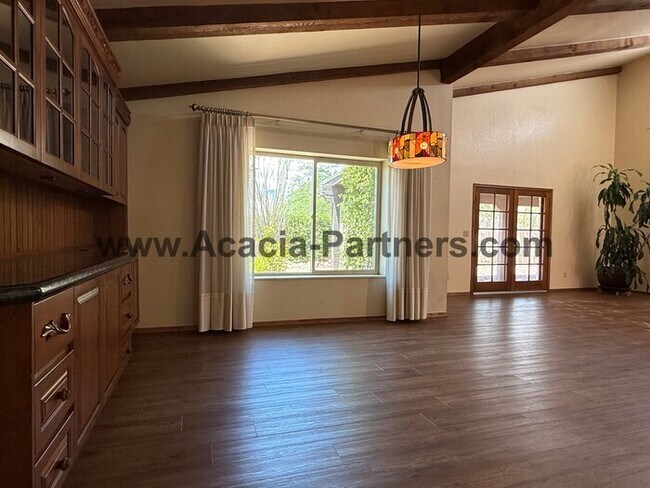 Building Photo - Stunning Two Bedroom with Den