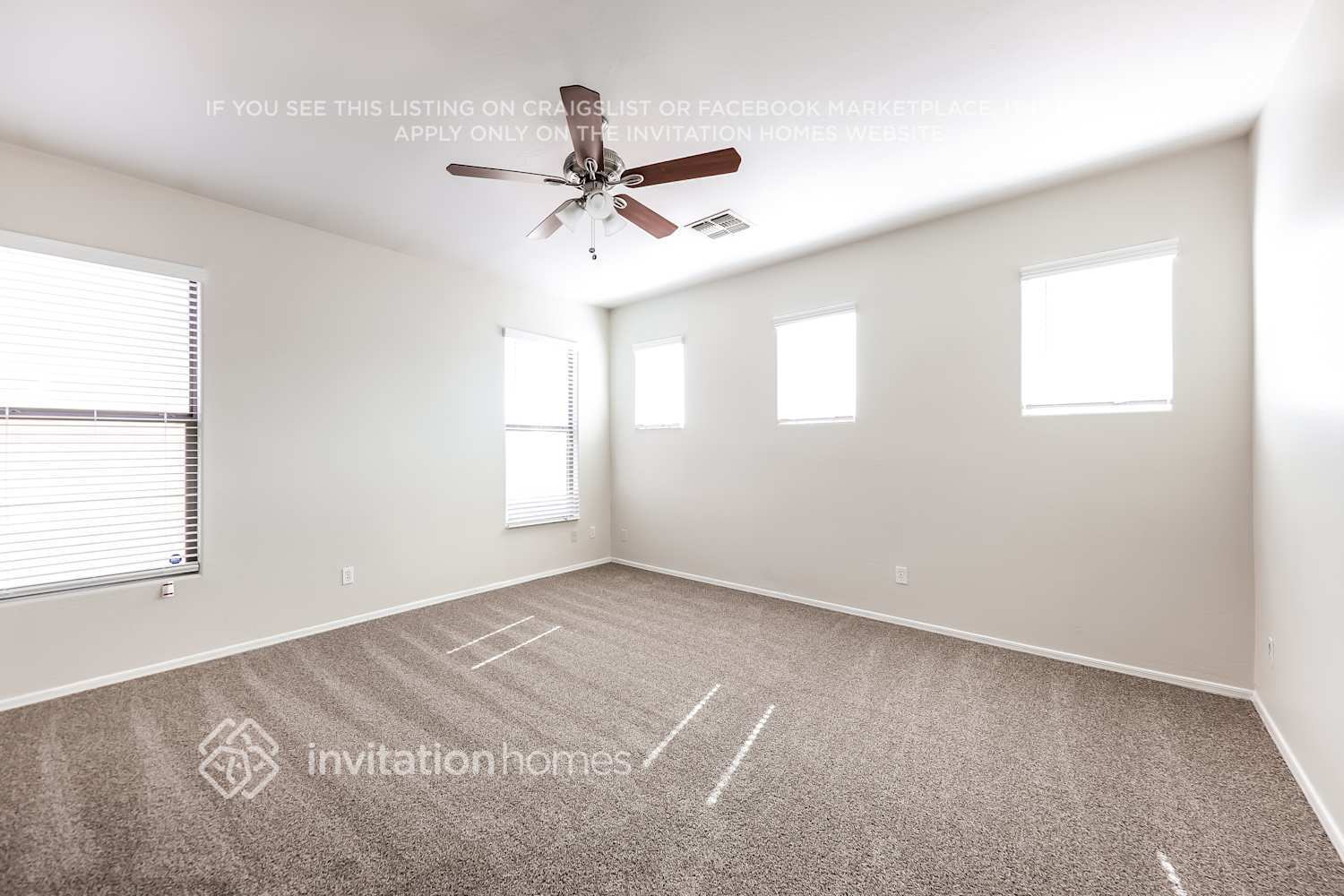 Building Photo - 11759 W Apache St