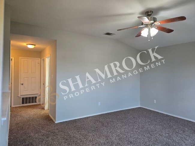 Building Photo - 6509 Tejas Dr