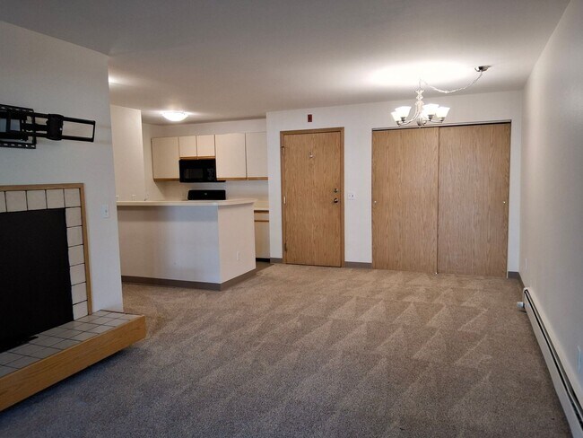Building Photo - 3550 W Dimond Blvd