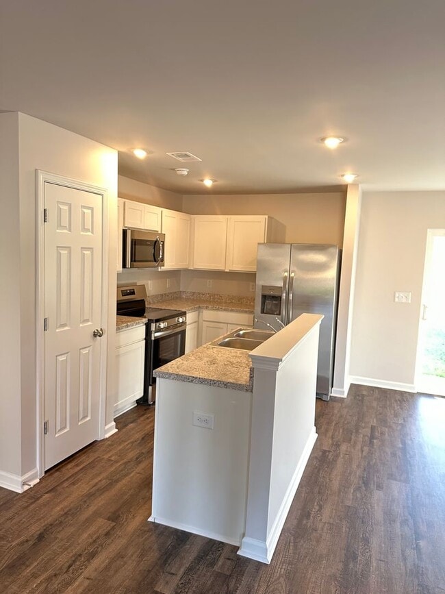 Building Photo - Your New Home Awaits | Pre-Leasing a Charming 3-Bedroom Home in Tucker Farms