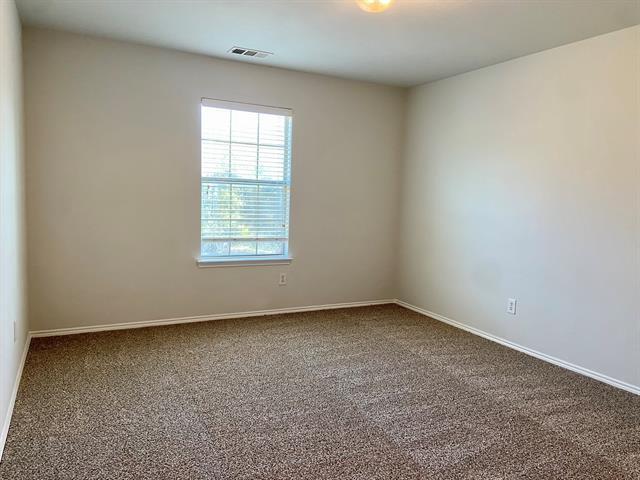 Building Photo - 3116 Kennedy Dr