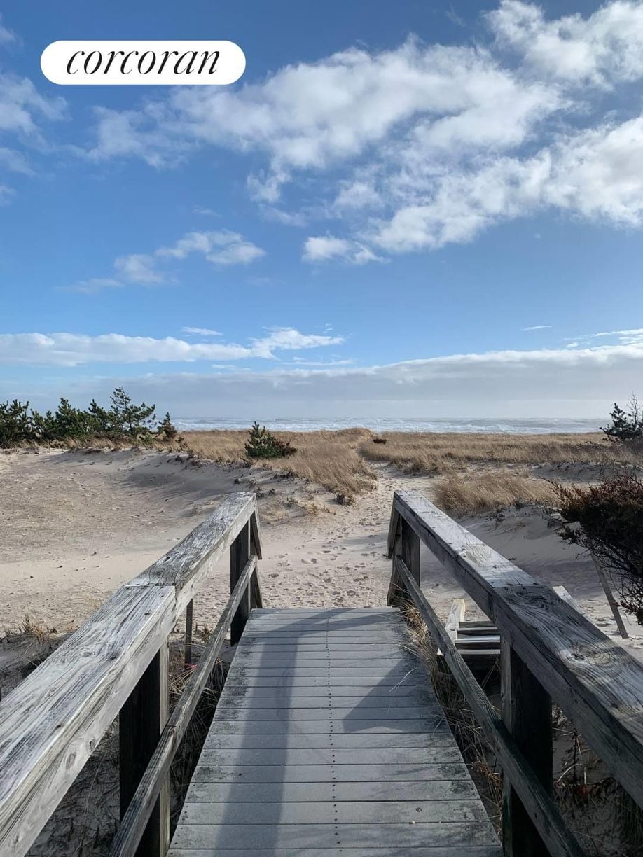 Building Photo - 39 Point Rd