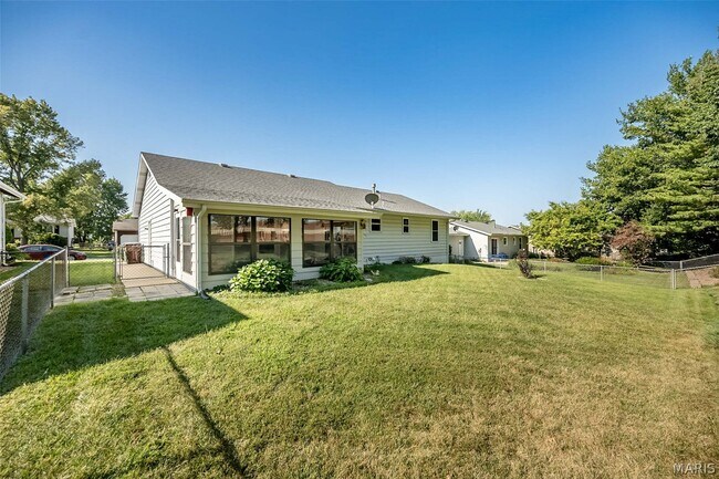 Building Photo - 2941 Park Valley Dr