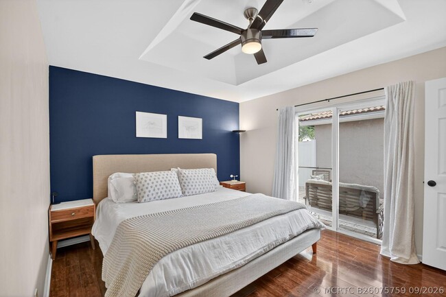 Building Photo - 3387 Commodore Ct