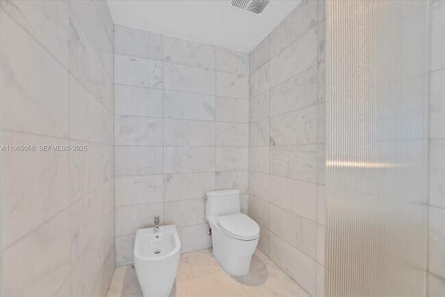 Building Photo - 501 West Ave