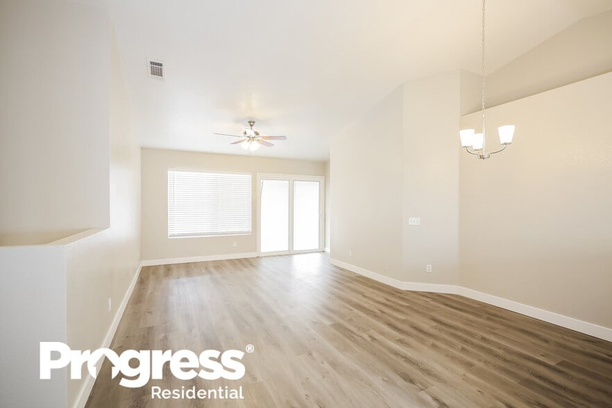Building Photo - 130 Breezy Shore Ave