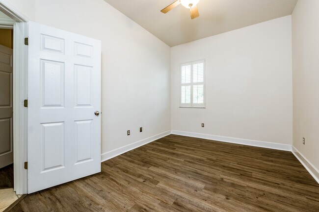 Building Photo - 4 Archangel Cir