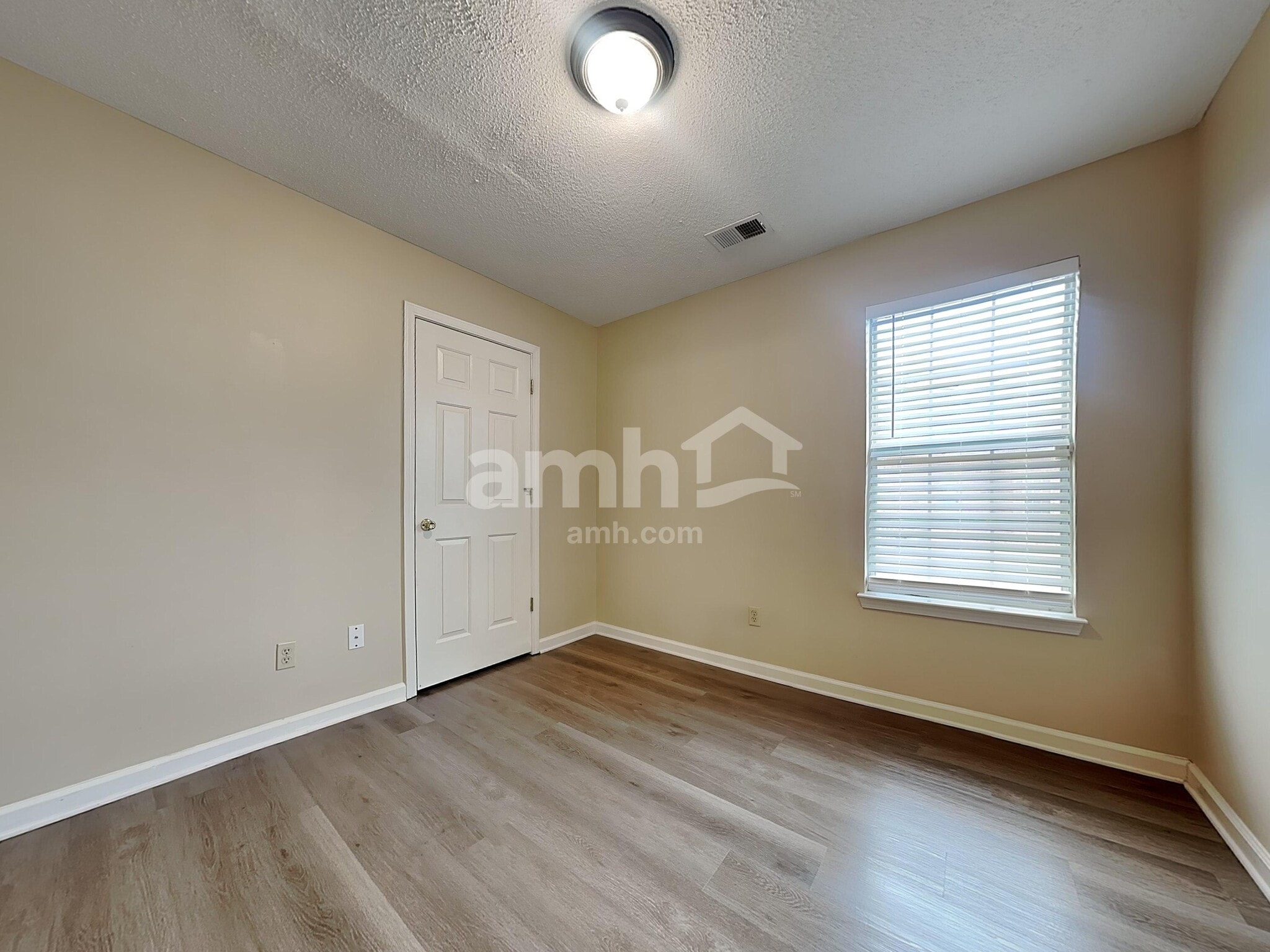 Building Photo - 6768 Cassidy Dr