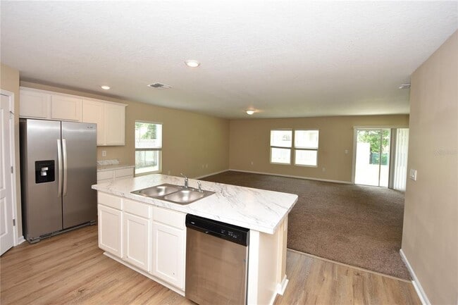 Building Photo - 14 Pine Cottage Ln