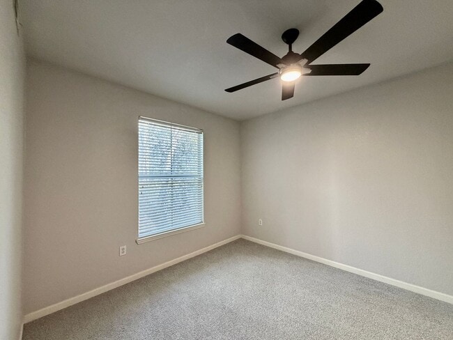 Building Photo - 8539 Gate Pkwy W