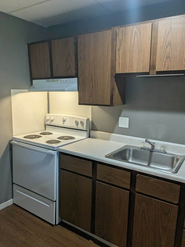 Building Photo - Little York South Apartments
