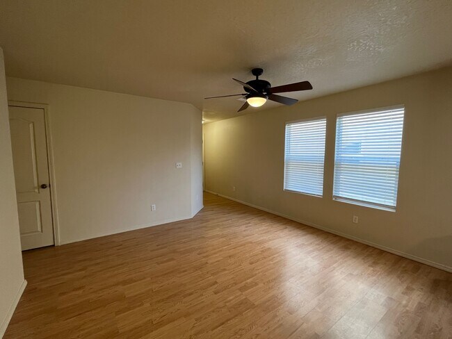 Building Photo - 9690 W Portola Dr