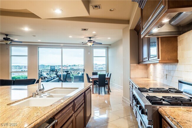Building Photo - 9101 Alta Dr