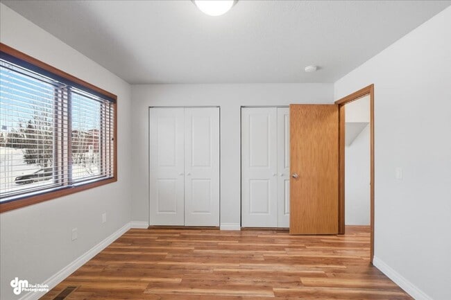 Building Photo - Recently Updated 2BR + Office / 1BA Home Near Seldon Road