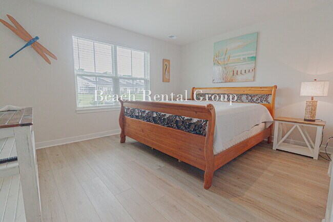 Building Photo - Furnished Townhouse in Gated Community