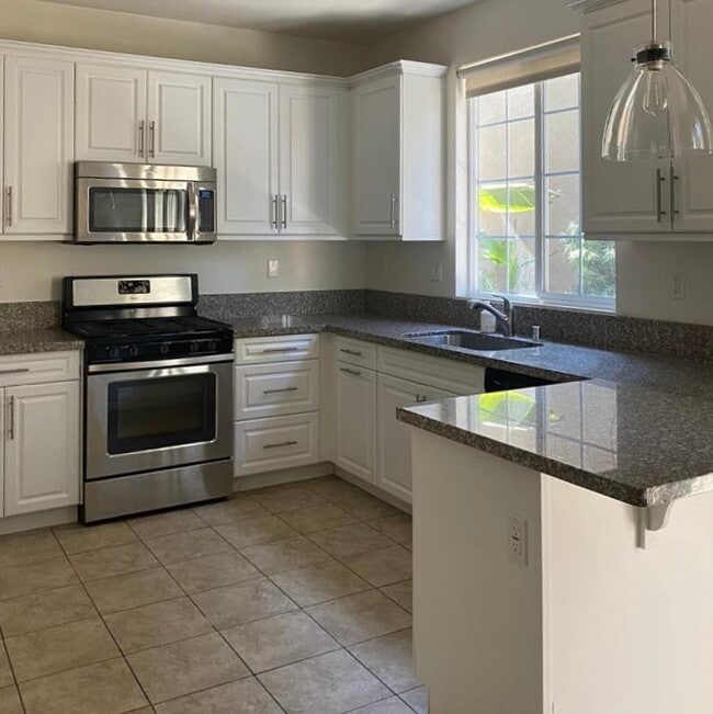 Building Photo - 8567 Cava Dr