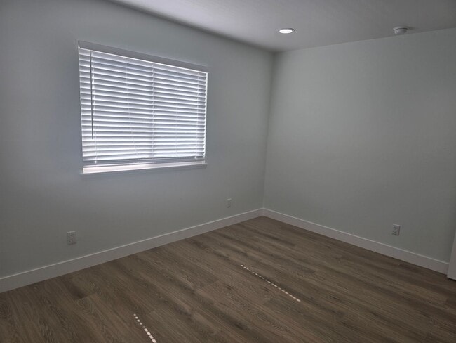 Building Photo - Fully Remodeled 4-Bedroom, 3-Bath Rental H...