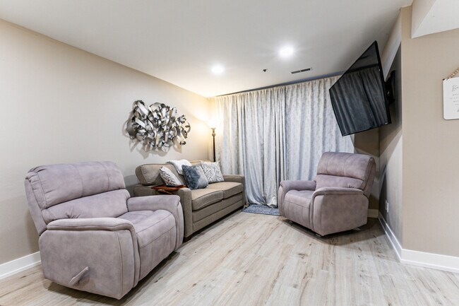 Building Photo - 6861 N 2200 W